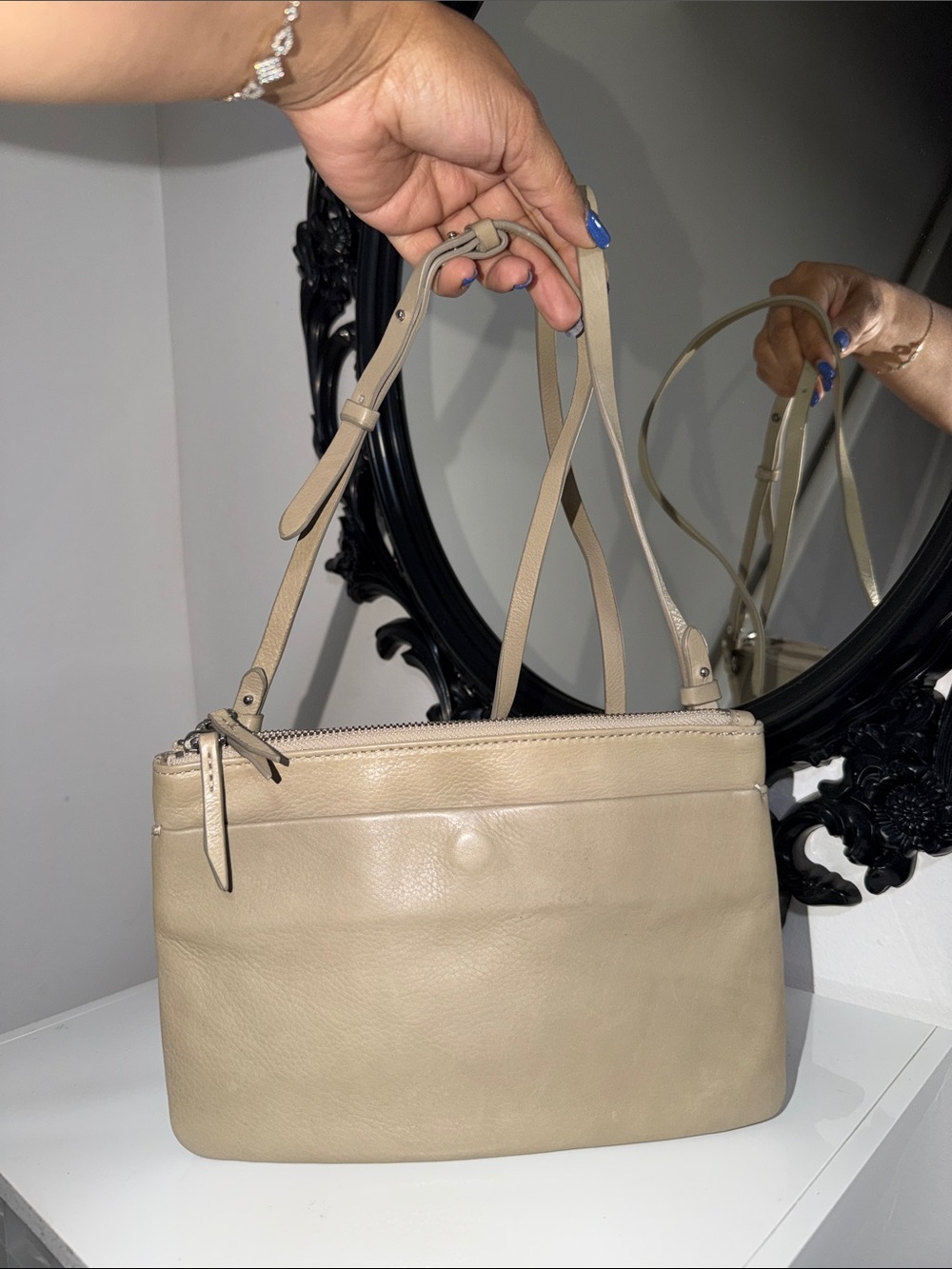 The White Company 🎀💃🏼FINAL SALE 💃🏼🎀TAUPE  Leather Crossbody Bag